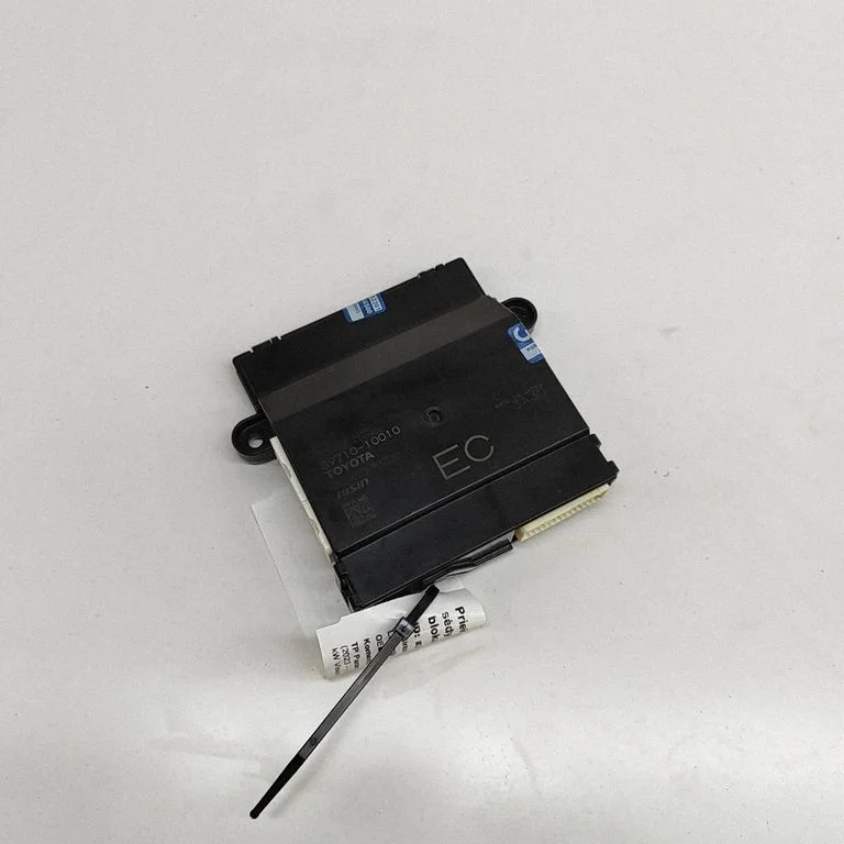 Sēdekļa vadības bloks 8971010010