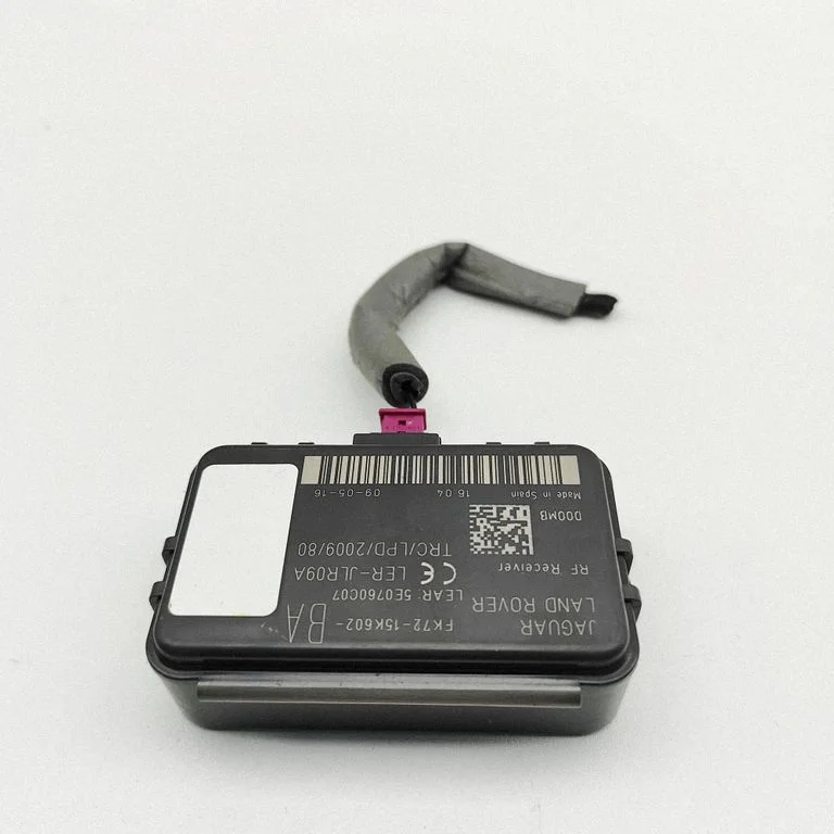 Võtmeta süsteemi KESSY (keyless) juhtplokk/moodul FK7215K602BA