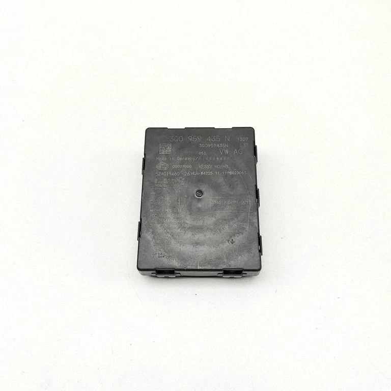 Võtmeta süsteemi KESSY (keyless) juhtplokk/moodul 3Q0959435N