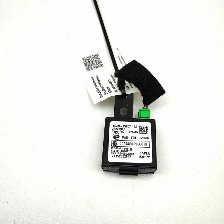 Bezatslēgas sistēmas KESSY (keyless) vadības bloks/modulis AH4N15607AE