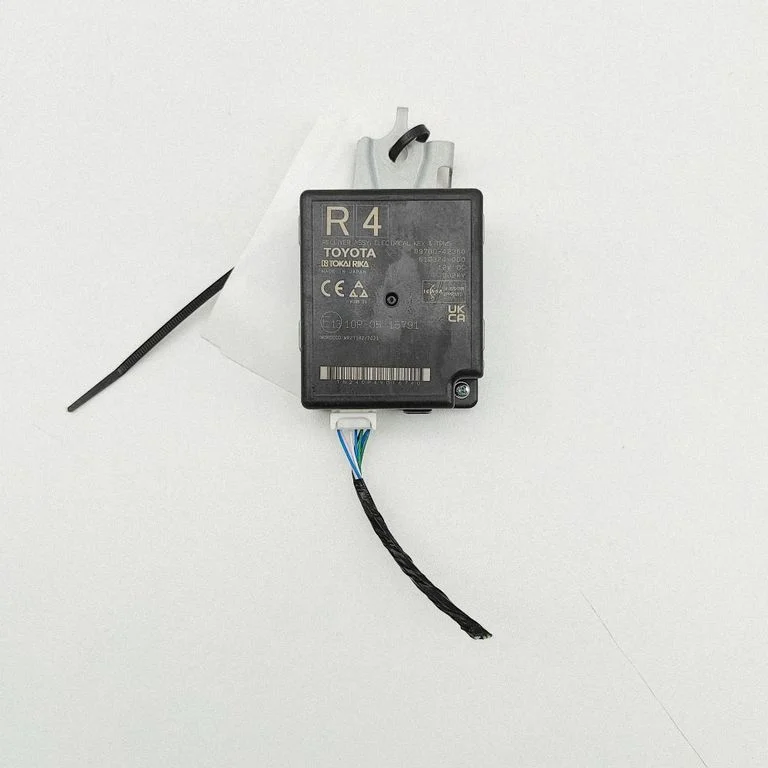 Bezatslēgas sistēmas KESSY (keyless) vadības bloks/modulis 897B042360