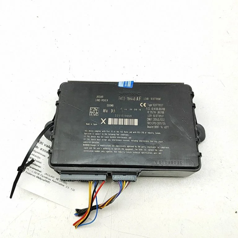 Bezatslēgas sistēmas KESSY (keyless) vadības bloks/modulis 5E07705N7