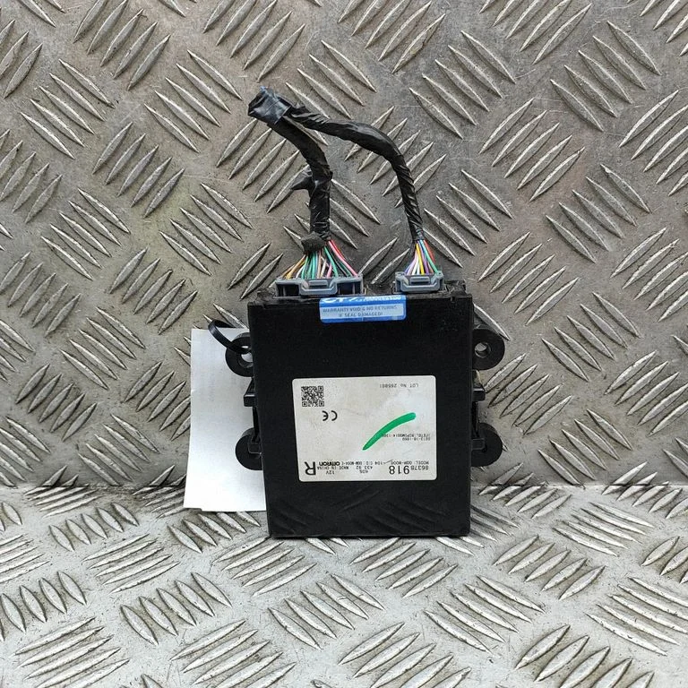 Võtmeta süsteemi KESSY (keyless) juhtplokk/moodul – Mitsubishi L200 (2015-)