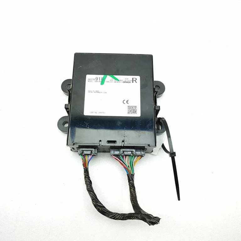 Võtmeta süsteemi KESSY (keyless) juhtplokk/moodul – Mitsubishi L200 (2015-)