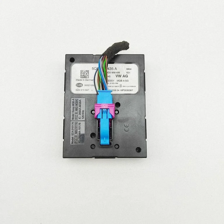 Bezatslēgas sistēmas KESSY (keyless) vadības bloks/modulis 5Q0959435