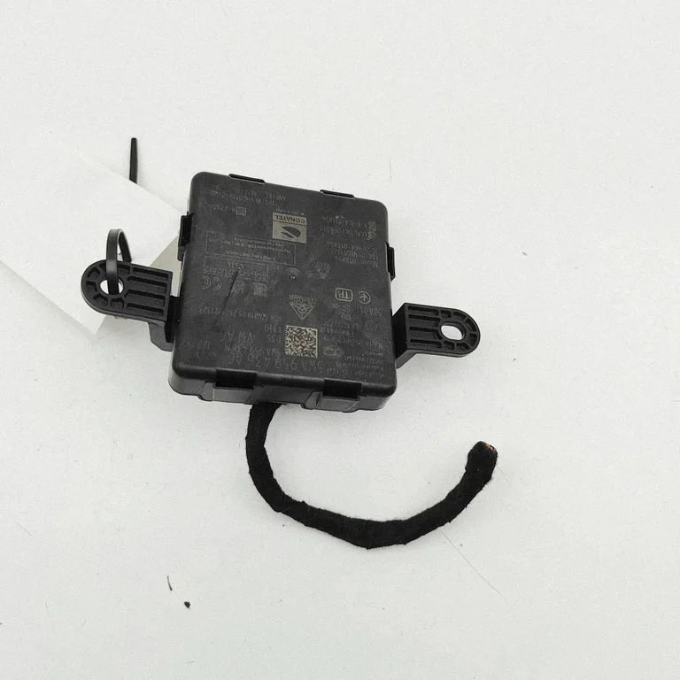 Võtmeta süsteemi KESSY (keyless) juhtplokk/moodul 5WA959436M