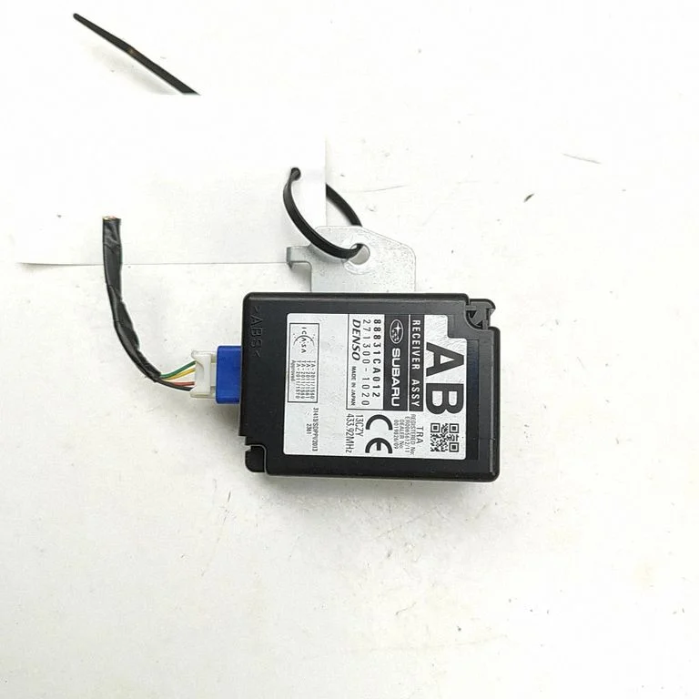 Bezatslēgas sistēmas KESSY (keyless) vadības bloks/modulis 2713001020