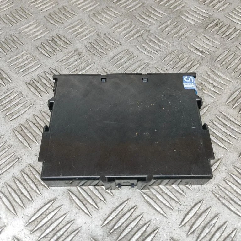 Võtmeta süsteemi KESSY (keyless) juhtplokk/moodul 8999078210 – Lexus NX (2014-2021)