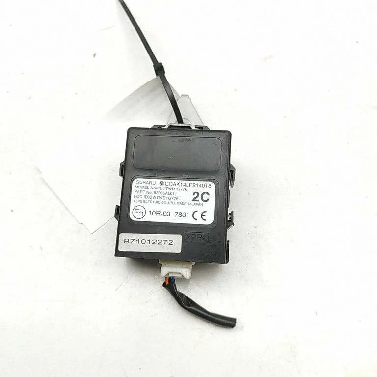 Bezatslēgas sistēmas KESSY (keyless) vadības bloks/modulis 88035AL011