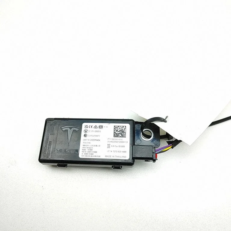 Bezatslēgas sistēmas KESSY (keyless) vadības bloks/modulis 183236300B