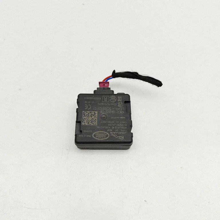 Võtmeta süsteemi KESSY (keyless) juhtplokk/moodul K8D215K622DB