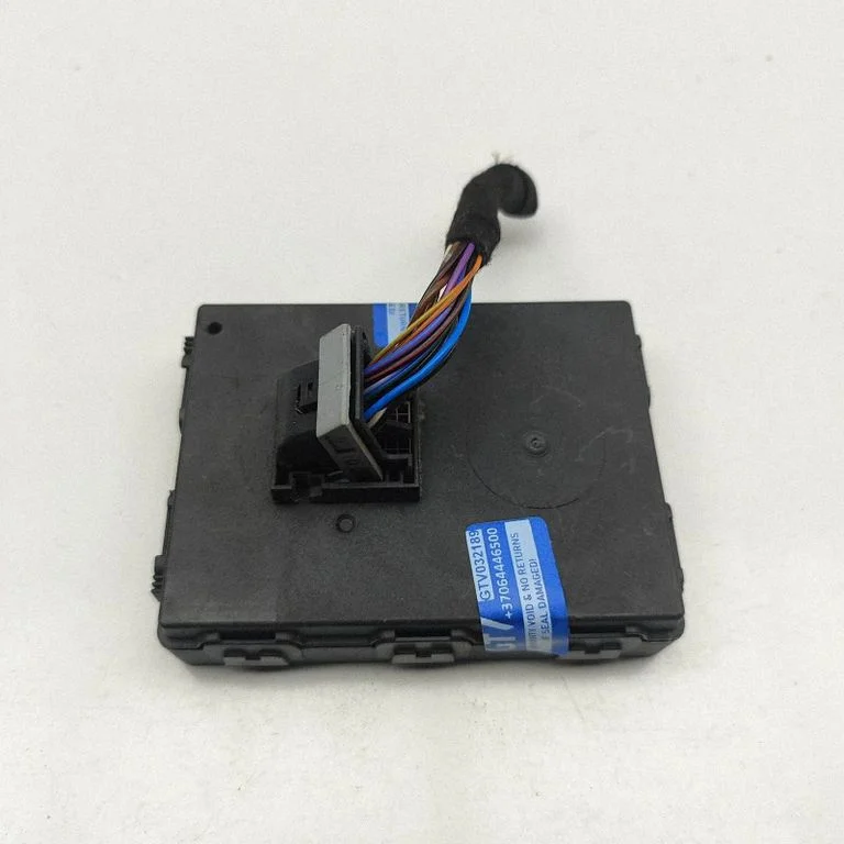 Võtmeta süsteemi KESSY (keyless) juhtplokk/moodul – Volkswagen Passat B7 USA (2012-2019)