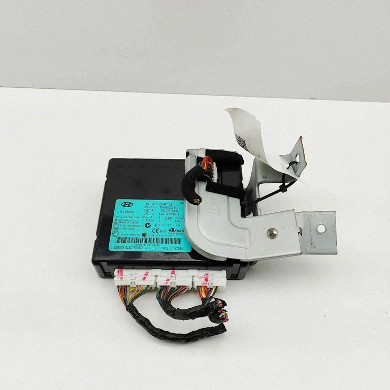 Võtmeta süsteemi KESSY (keyless) juhtplokk/moodul – Hyundai i40 (2011-)