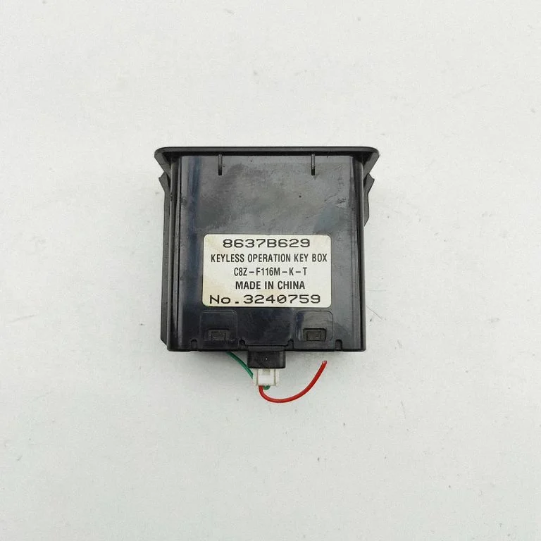 Võtmeta süsteemi KESSY (keyless) juhtplokk/moodul – Mitsubishi L200 (2015-)