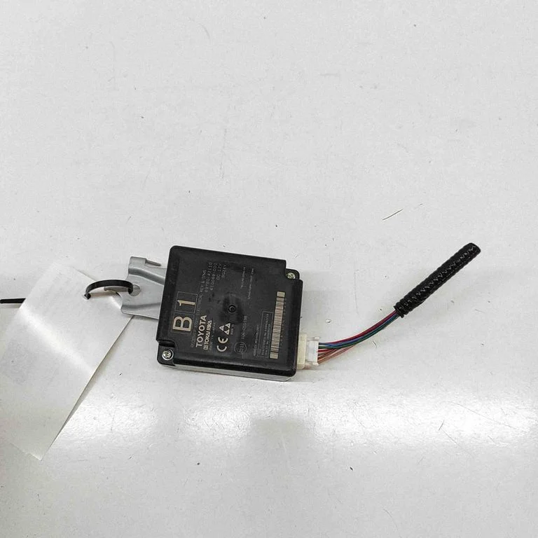 Bezatslēgas sistēmas KESSY (keyless) vadības bloks/modulis 61G088000