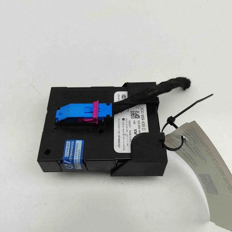 Keyless (KESSY) go control unit/module – Audi A3 S3 8V (2013-2019)