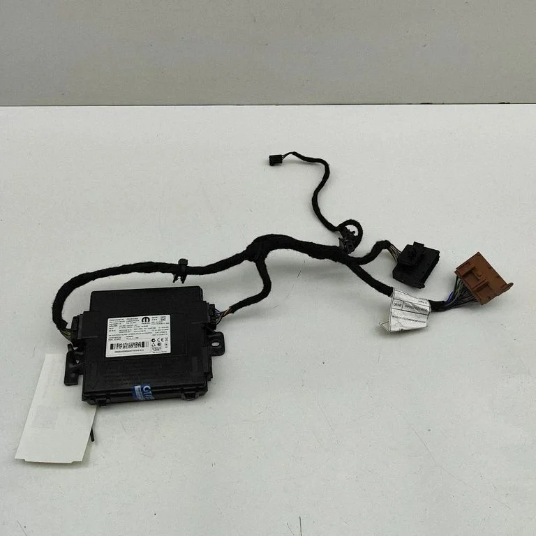 Bezatslēgas sistēmas KESSY (keyless) vadības bloks/modulis A2C39934110