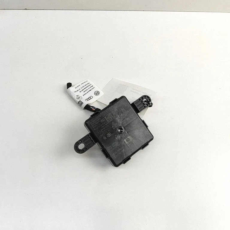 Bezatslēgas sistēmas KESSY (keyless) vadības bloks/modulis 5WA959436P