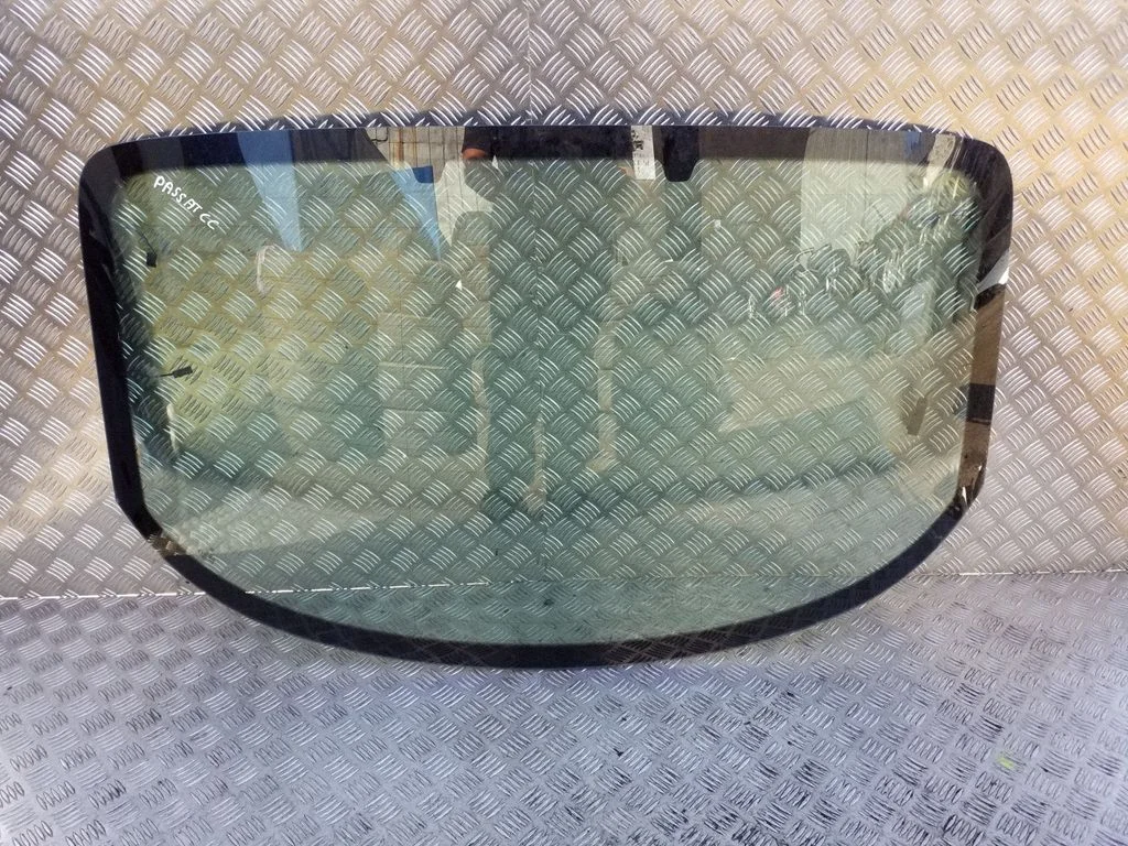 Rear windscreen/windshield window – Volkswagen Passat CC (2008-2016)