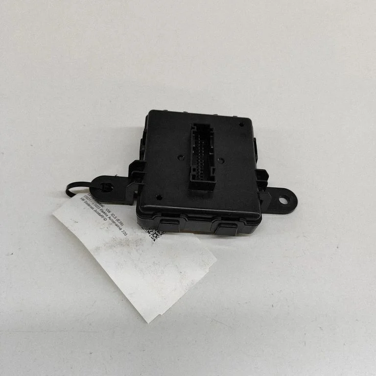 Bezatslēgas sistēmas KESSY (keyless) vadības bloks/modulis 5ZA01385422