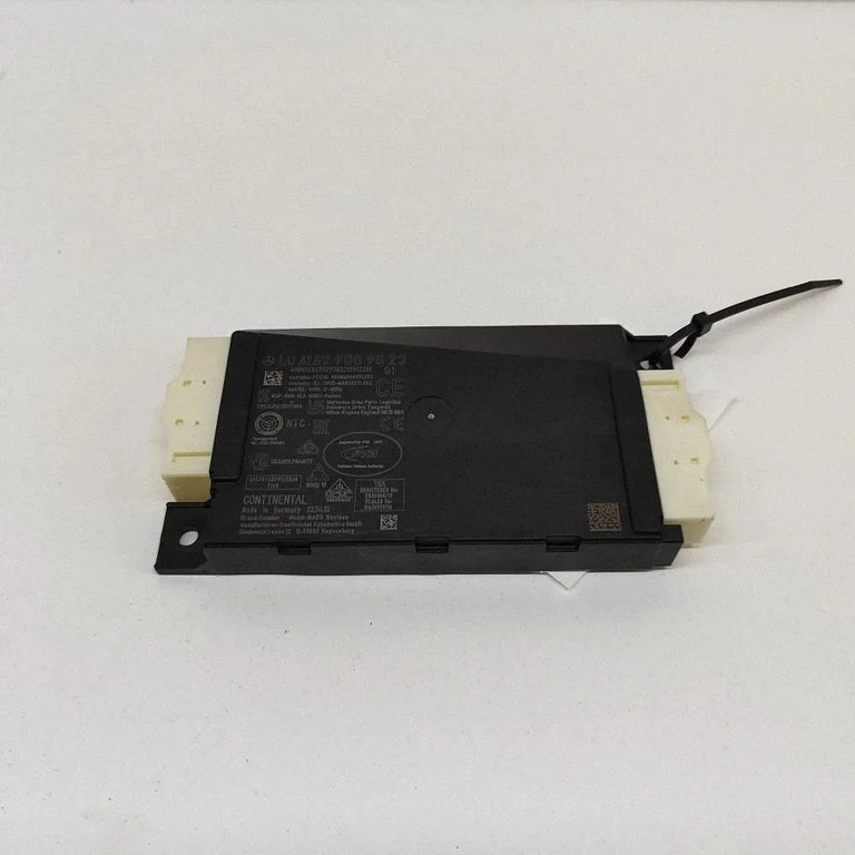 Bezatslēgas sistēmas KESSY (keyless) vadības bloks/modulis A1679009523