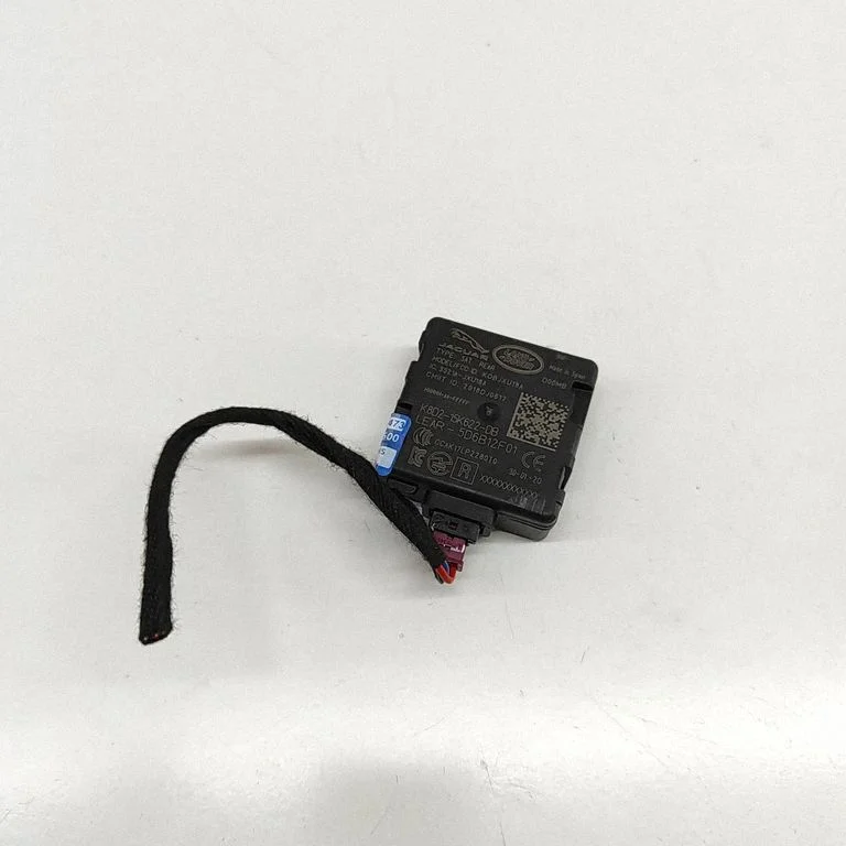 Võtmeta süsteemi KESSY (keyless) juhtplokk/moodul K8D215K622DB