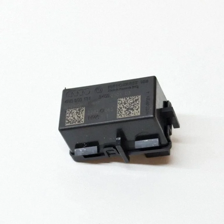 Bezatslēgas sistēmas KESSY (keyless) vadības bloks/modulis 4H0909131