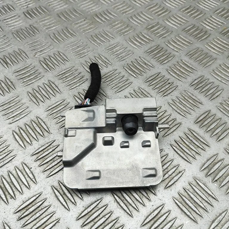 Windshield/windscreen camera – Lexus NX (2021-)
