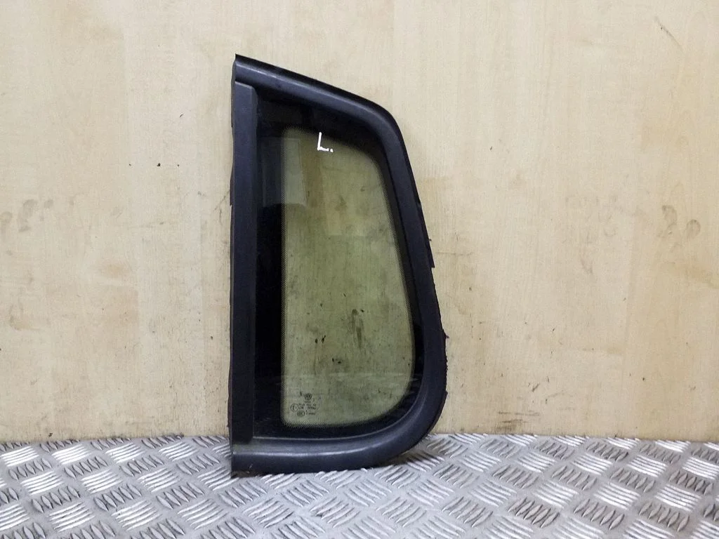 Tagumine kere külgklaas – Volkswagen Tiguan (2007-2016)
