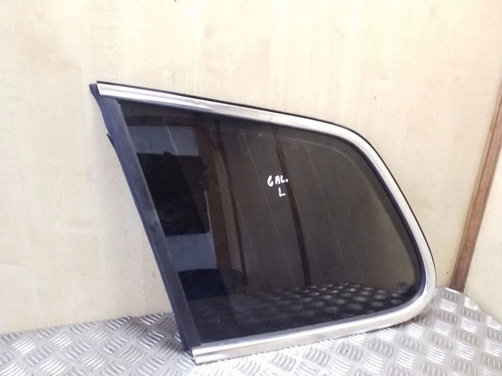 Rear side window – Volkswagen Touareg II (2010-2018)