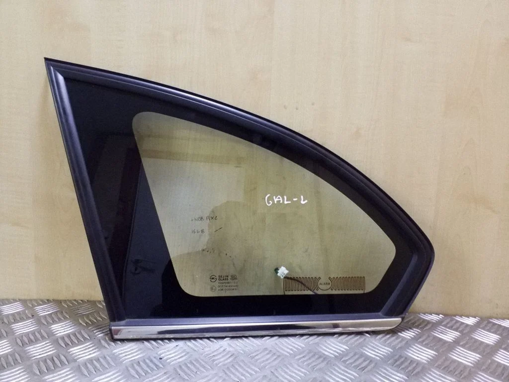 Rear side window 96622512