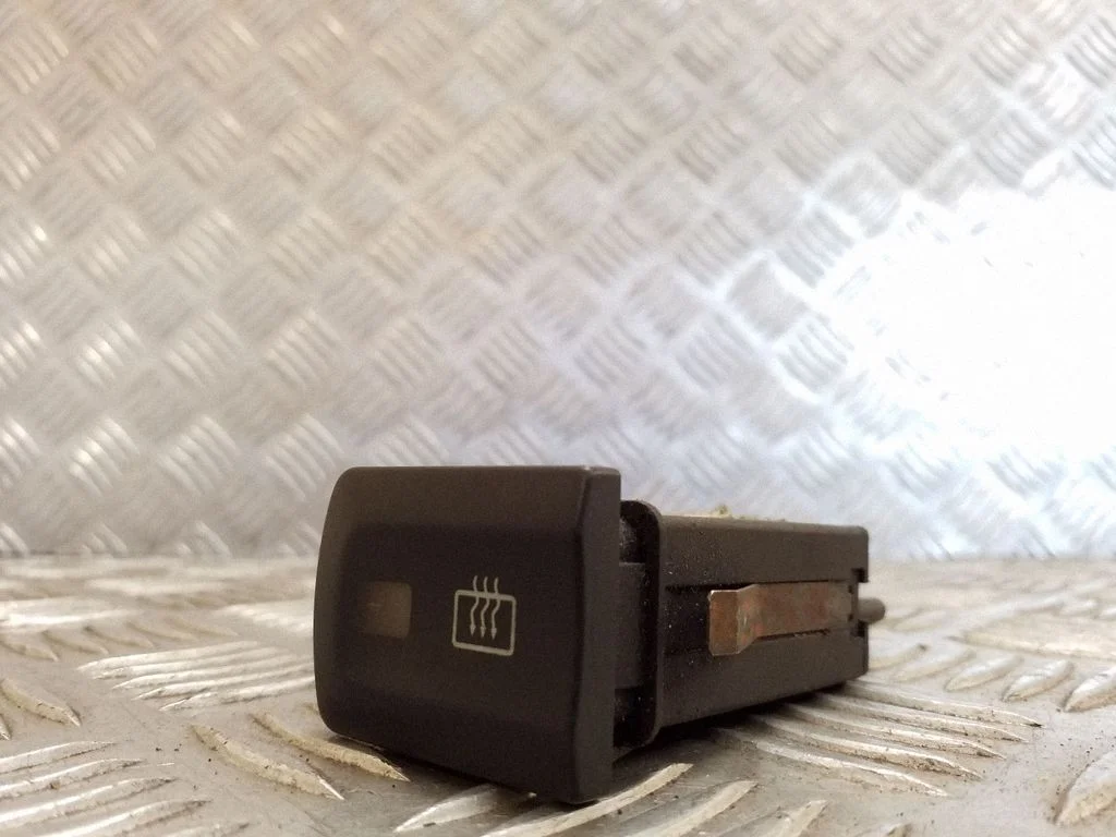Klaasisoojenduse lüliti – Audi A3 S3 8L (1996-2003)