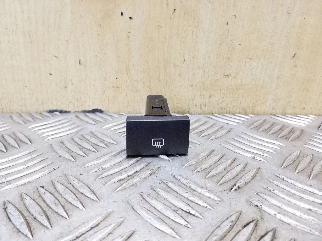 Stikla apsildes slēdzis 621W05010