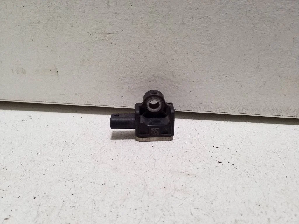 Drošības spilvenu trieciena sensors – Porsche Taycan 9J1 (2019-)