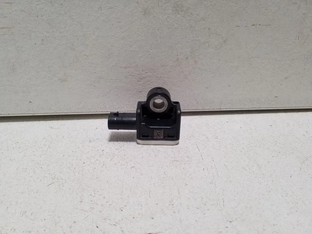 Drošības spilvenu trieciena sensors A1668210151