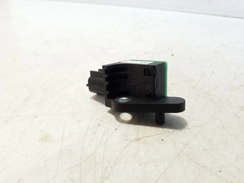 Airbag deployment crash/impact sensor – Volkswagen Sharan (2011-)