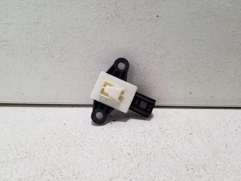Drošības spilvenu trieciena sensors BL3414C676AA
