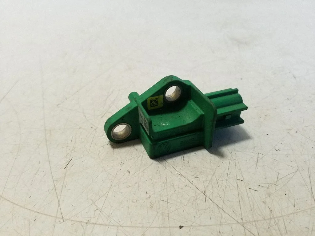 Drošības spilvenu trieciena sensors 1K0909606C