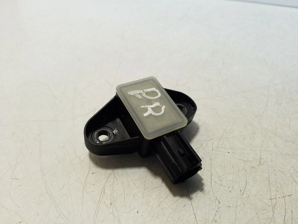Drošības spilvenu trieciena sensors – Skoda Superb B6 (3T) (2008-2015)