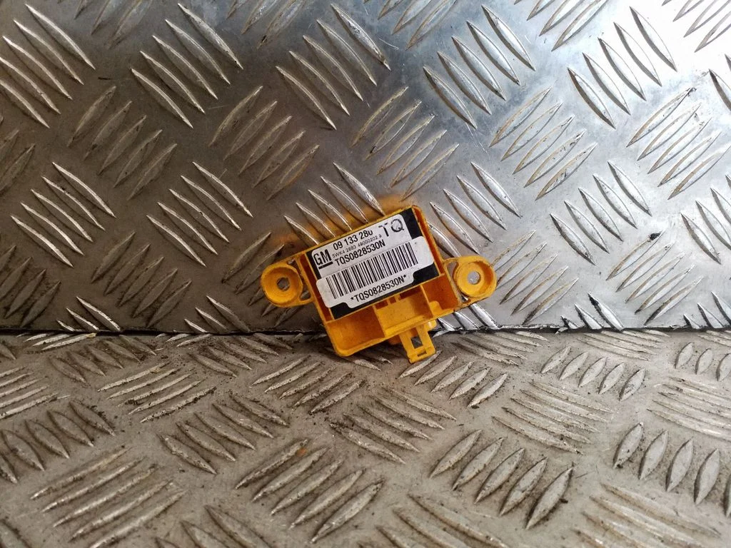 Airbag deployment crash/impact sensor – Opel Astra G (1998-2009)