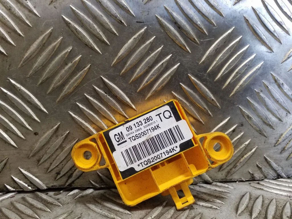 Airbag deployment crash/impact sensor – Opel Astra G (1998-2009)