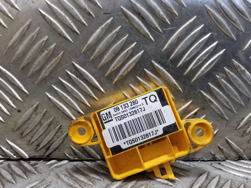 Airbag deployment crash/impact sensor – Opel Astra G (1998-2009)