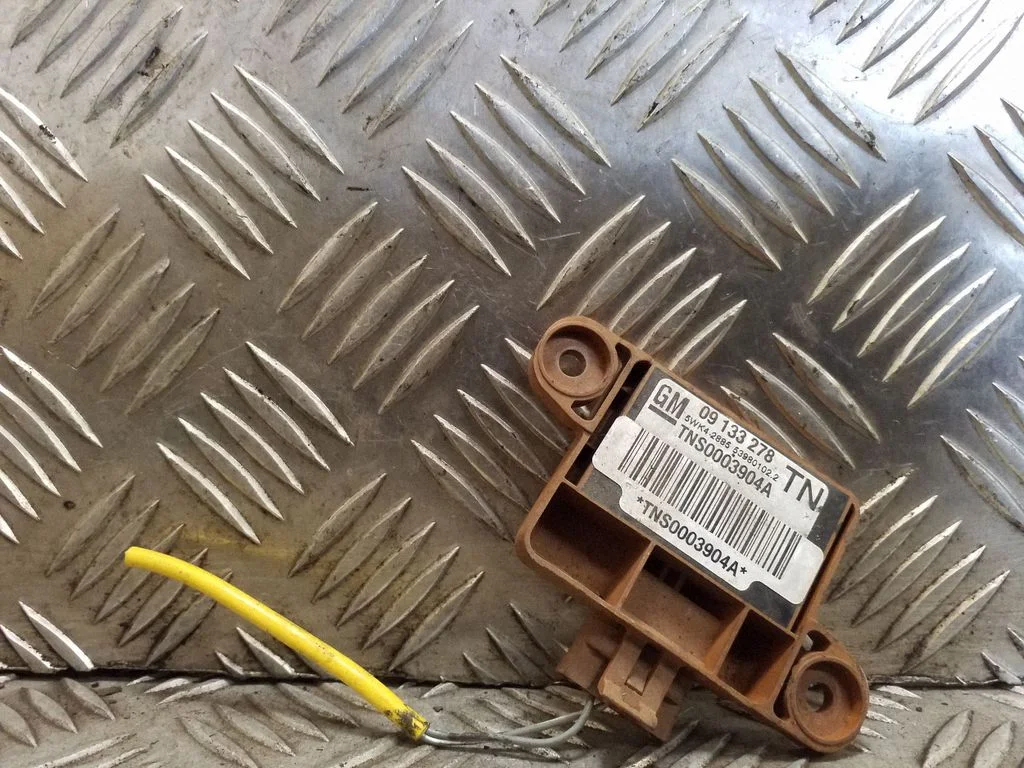 Drošības spilvenu trieciena sensors 09133278