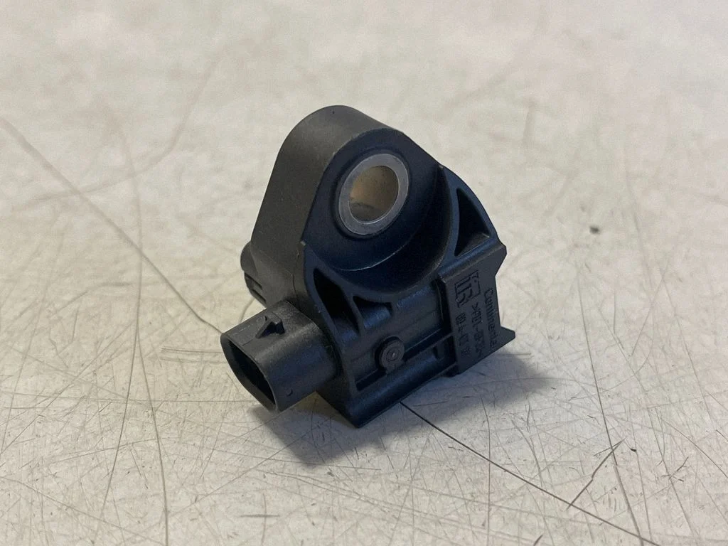 Turvapadja löögiandur – Porsche Taycan 9J1 (2019-)
