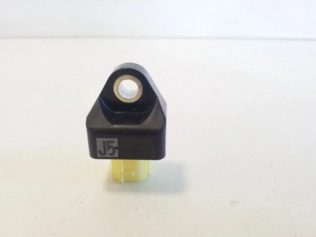 Drošības spilvenu trieciena sensors 898310K040