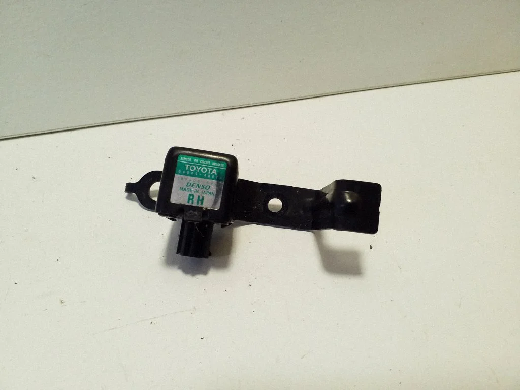 Drošības spilvenu trieciena sensors – Lexus RX III (2008-2015)
