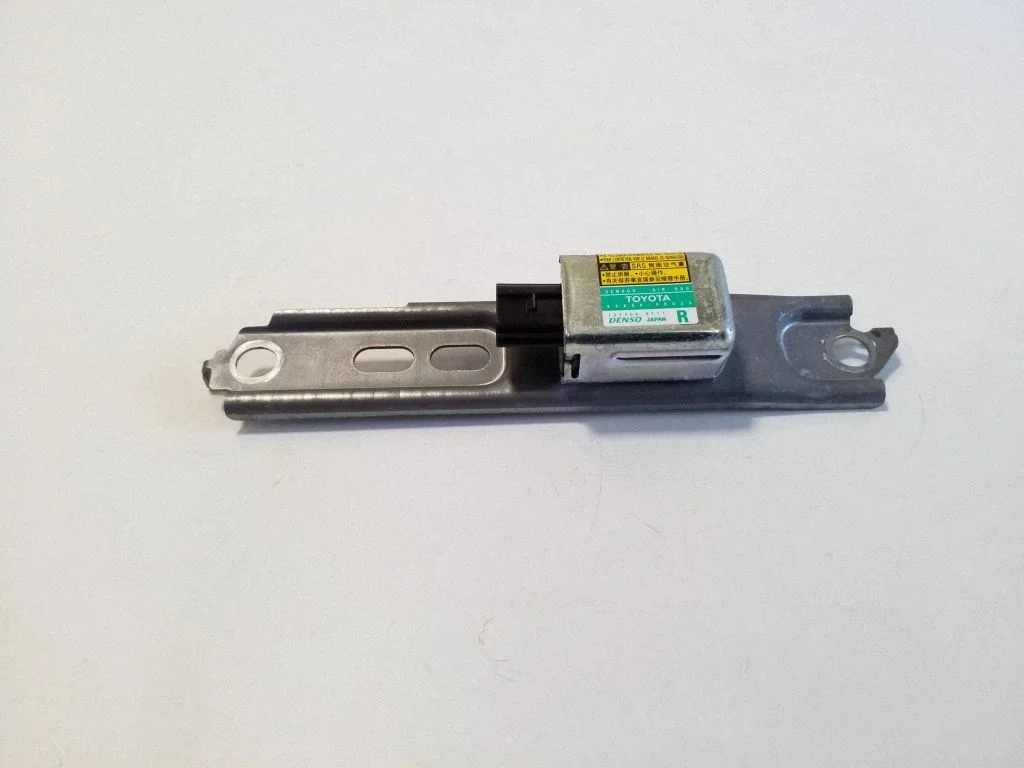 Drošības spilvenu trieciena sensors – Lexus RX III (2008-2015)