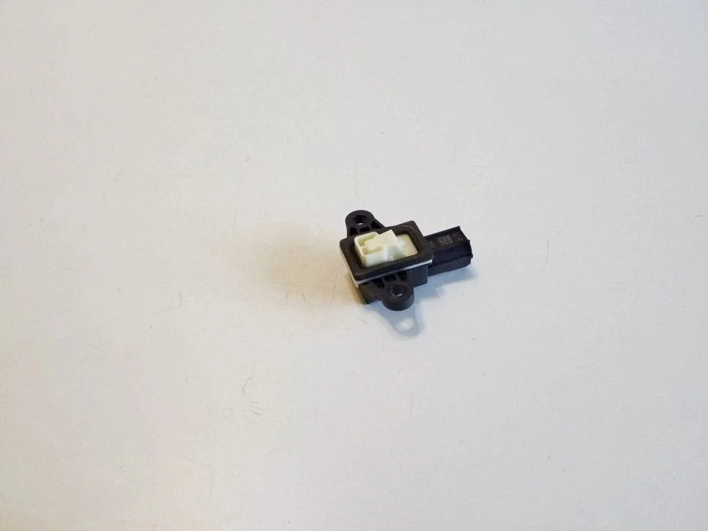 Drošības spilvenu trieciena sensors 31360986