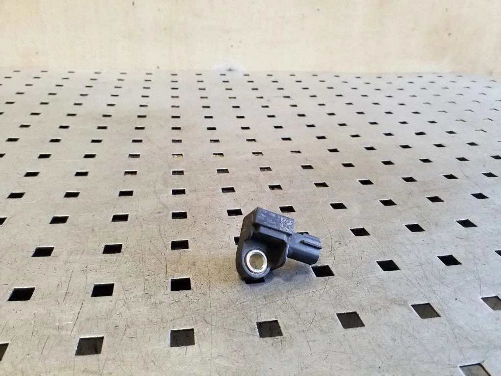 Drošības spilvenu trieciena sensors FR3T148006AA