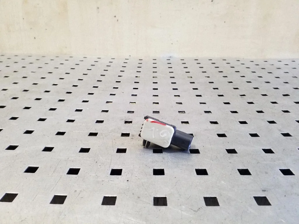 Drošības spilvenu trieciena sensors 31264395